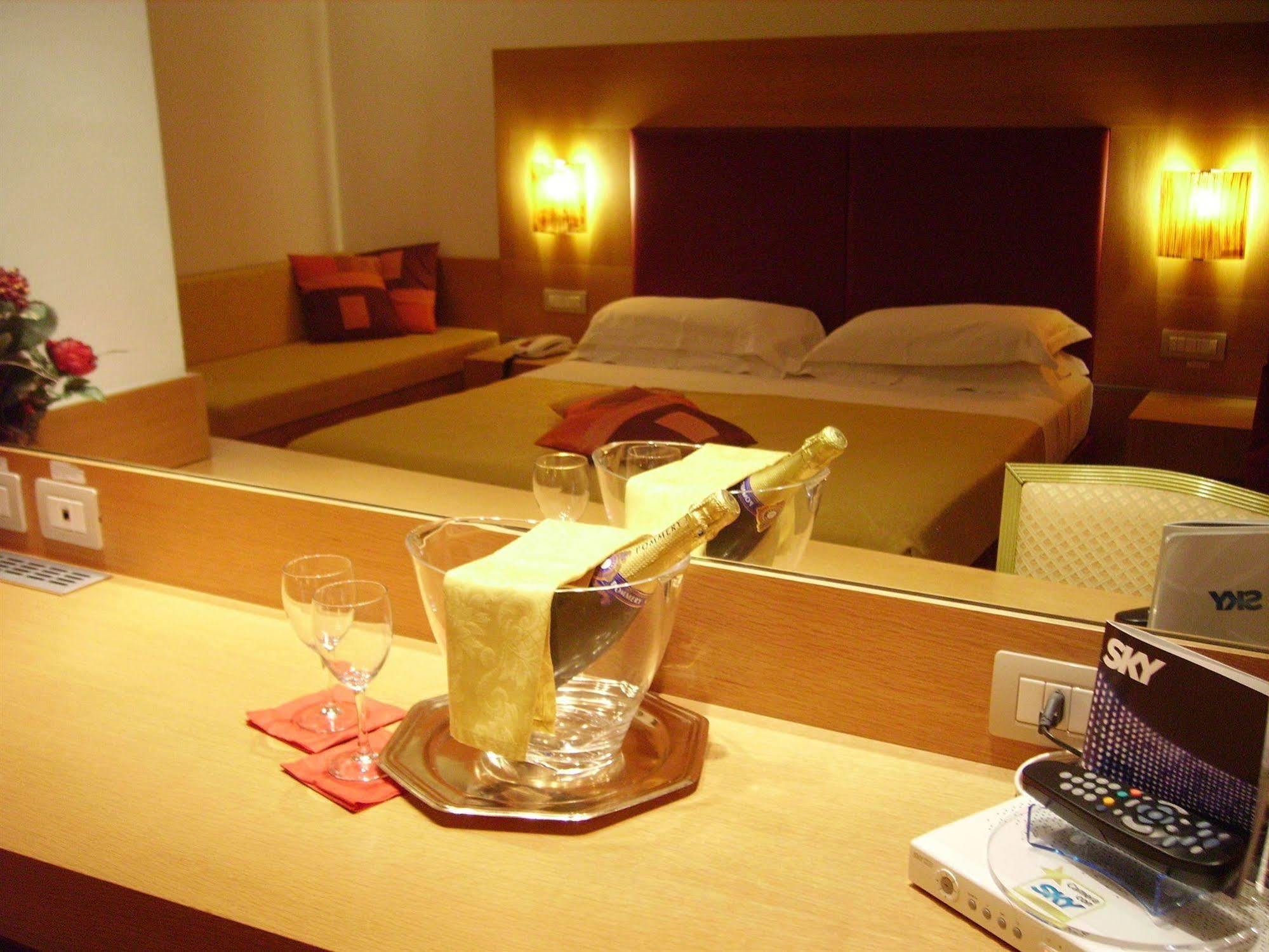 Hotel Degli Haethey Otrante Extérieur photo